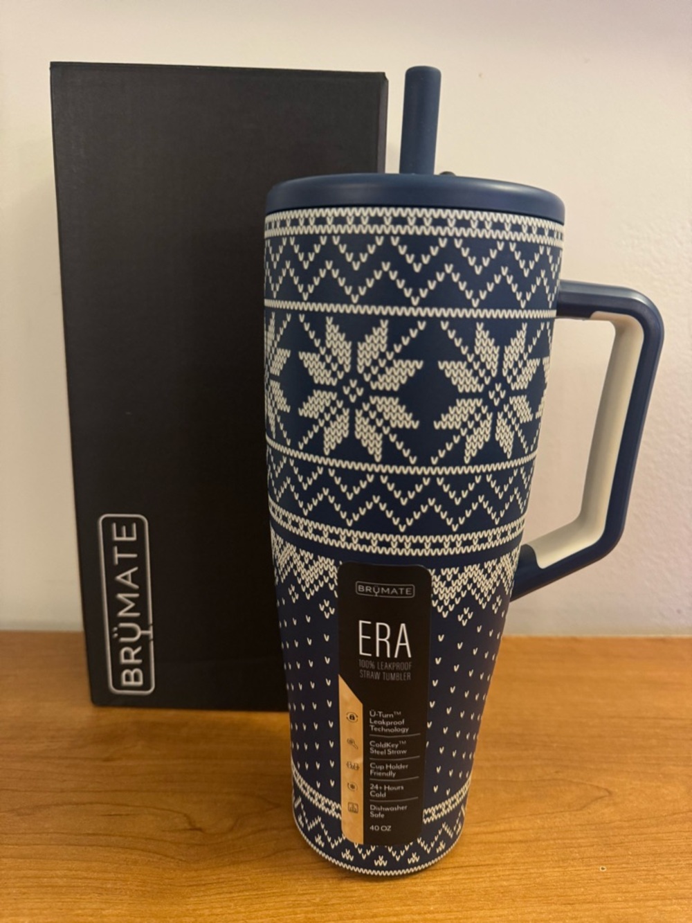 Brumate Era 40oz- Alpine Knit - Picture 4 of 4